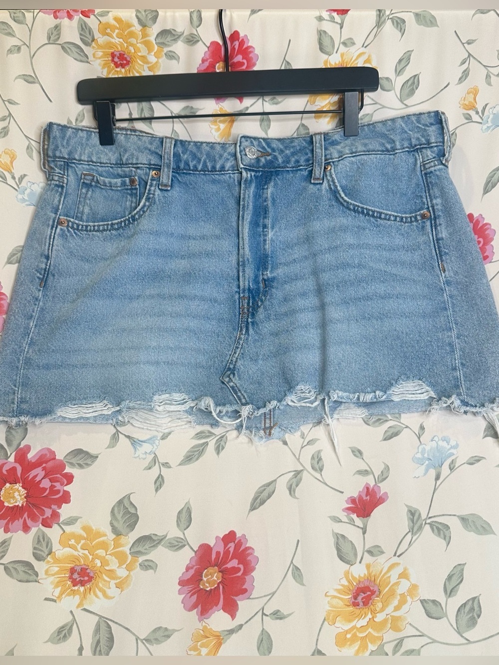 H&M | &Denim | Light Wash Distressed Denim Mini Skirt | Size L